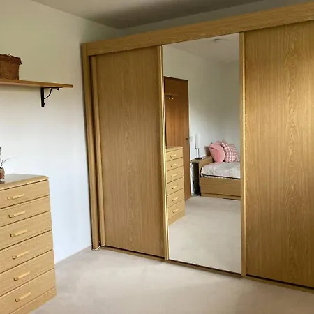 Spacious 3 Bedroom House In Norderstedt-hamburg 诺德施泰特